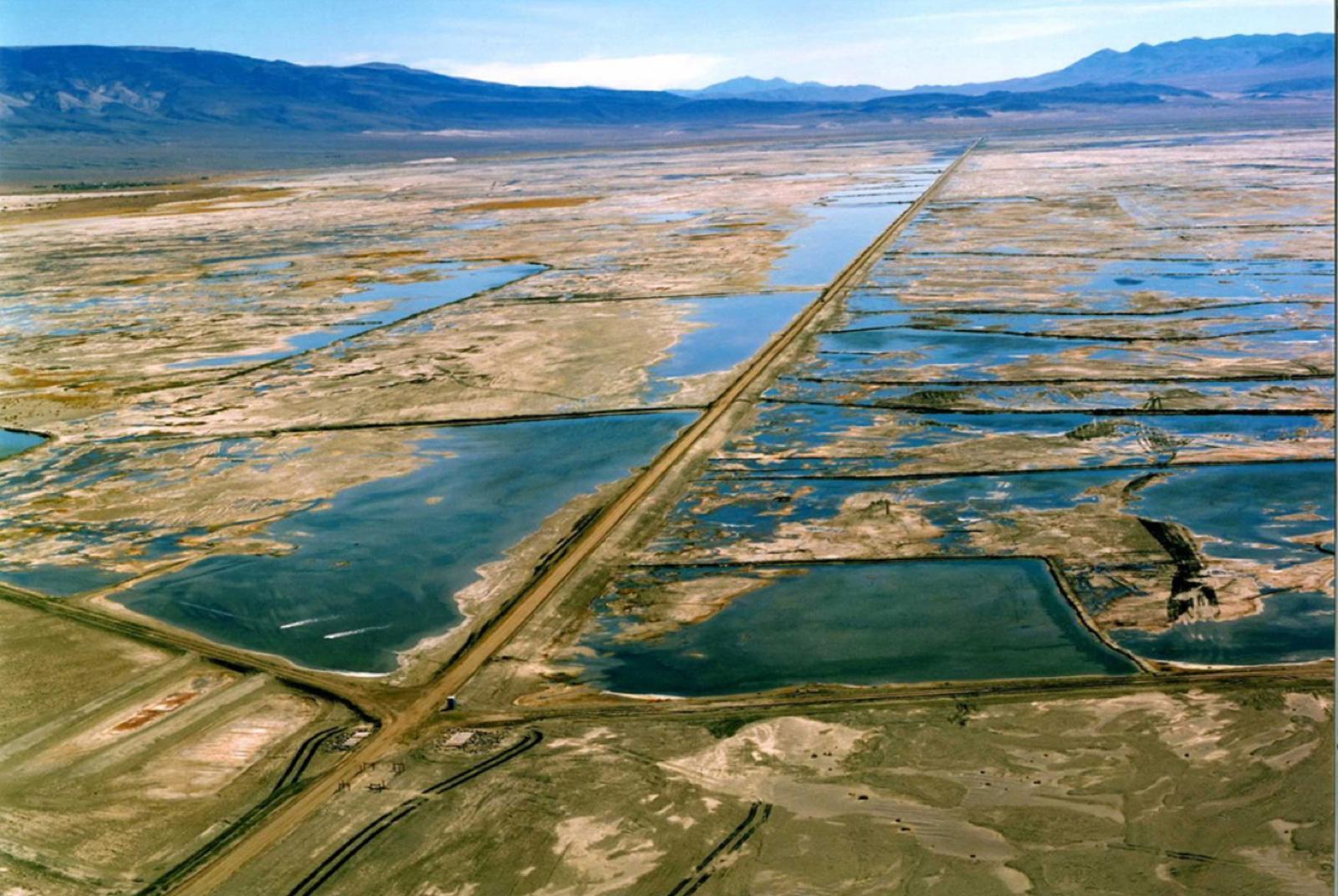 /Files/PROJECT_FILE/830d7814-9b2e-4732-bd39-9999fdcbe6fa/Owens Lake Dust Mitigation.jpg